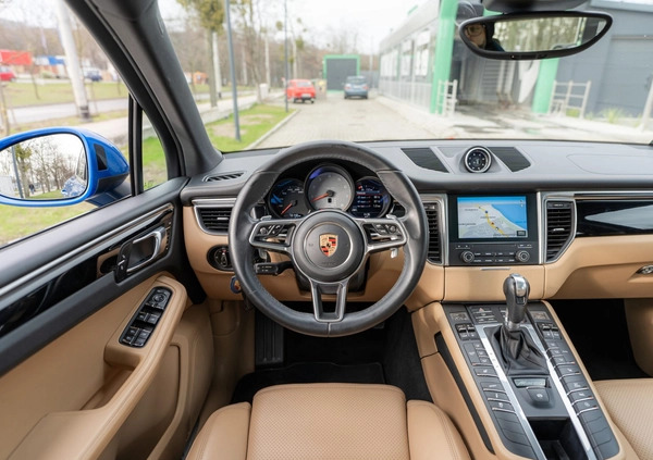 Porsche Macan cena 209000 przebieg: 73000, rok produkcji 2017 z Suwałki małe 704